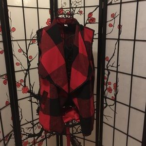 Women’s Red & Black Shaw